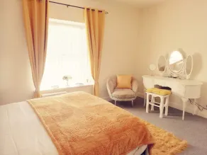 Llys Madoc, The Top Flat - Room