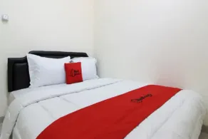 RedDoorz near Malioboro Mall 2 - Habitación