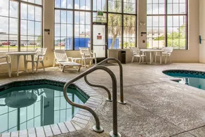 Quality Suites New Iberia - Piscine