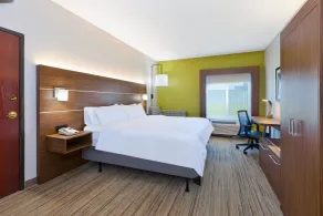 Holiday Inn Express and Suites Three Rivers by IHG - Zimmer
