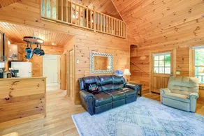 Charming Cabin w/ Wraparound Deck in Blue Ridge! - Innenbereich