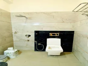Hotel Grand Paradise - Bathroom