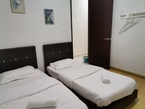 Cityview 2BR Country Garden Danga Bay - Natol - Zimmer