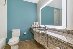 Sleep Inn & Suites Newport News City Center Area - Baño
