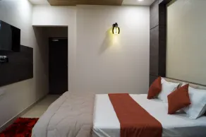 Fabhotel Prime Midtown - Chambre