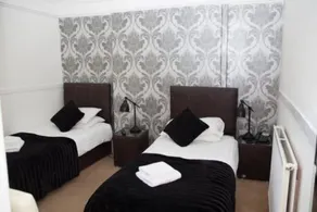 The Crown Hotel - Room