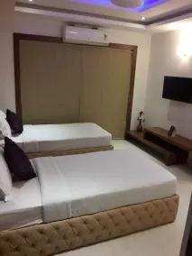 Icon Suites by Bhagini - Room