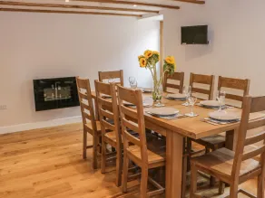 The Cow Byre, Heath Farm - Interior