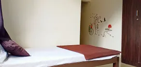 Transit Dorms - A Backpackers Inn & Hostel - Room