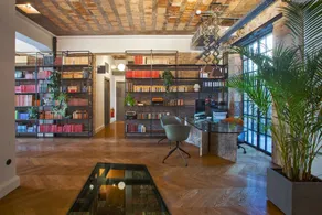 The Foundry Suites - Interior entrance