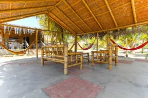 Punta Pacífico Bungalows Máncora - Lobby sitting area