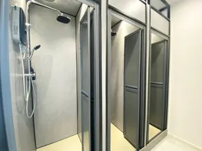 U Capsule Hotel  - Badeværelse