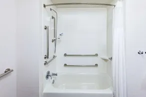 Hampton Inn Gardner Conference  Center - Salle de bain