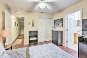 Tallahassee Townhome 4 Mi to College Town! - Interior