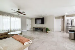 Airy Tempe Vacation Rental w Gas Grill Pool - Interiør