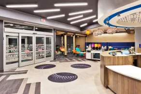 Tru by Hilton Auburn - Réception