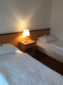Airport-Messe-Hotel Stetten - Room
