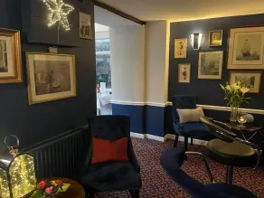 Broadlands - Reception