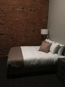 The Hotel Sturgis - Chambre