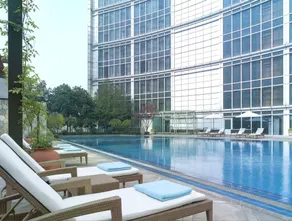 New World Wuhan Hotel - Pool