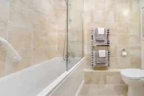 Snowdrop Cottage - Baño