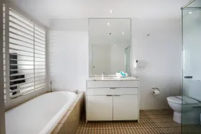 Ultra Broadbeach - Badeværelse
