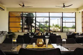 ARC Resort Shirwal - Restaurant