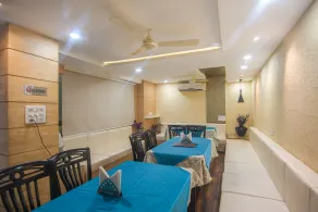 Hotel Morya Regency - Restaurant
