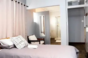 Kate's Nest Guesthouse & Backpackers - Room