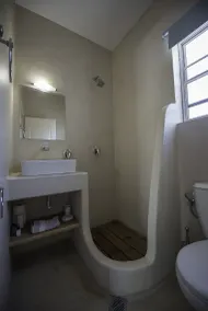 Theros Retreat - Bathroom
