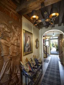 Ye Spotted Dogge - Interior entrance