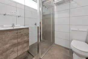 Fawkner Executive Suites & Serviced Apartments - Bathroom