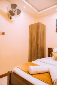 Kije Place Hotel - Rom