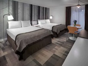 Coast Canmore Hotel & Conference Centre - Room