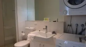 Hiigh Apartments - Baño