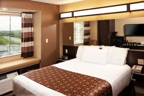 Microtel Inn & Suites by Wyndham St Clairsville - Wheeling - Vue de la chambre