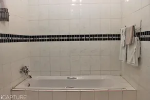 Vicky B Bed and Breakfast - Bathroom
