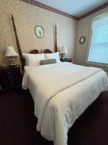 The Clipper Inn Bed & Breakfast - Room