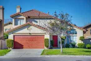 Family Home w/ Hot Tub! 2 Mi to Dtwn Riverside - Interior