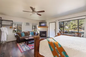 Whispering Creek Bed & Breakfast - Room