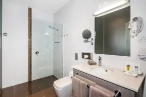 Quality Inn The George Hotel Ballarat - Bathroom