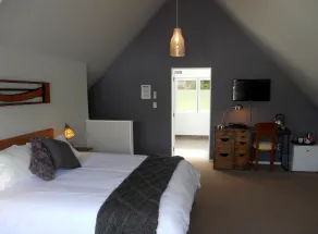 Lupton Lodge - Room