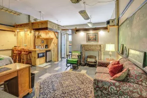 Warrior Trail Access! Converted Schoolhouse Suite - Interiör