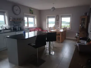 Lake view - Living area