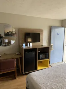 Days Inn by Wyndham Louisville Airport Fair and Expo Center - Chambre