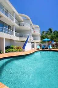 La Mer Sunshine Beachfront - Piscina