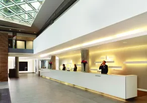 DoubleTree by Hilton Hotel London -Tower of London - Reception