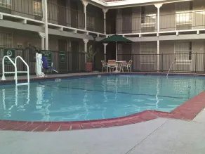 La Quinta Inn by Wyndham Dallas Uptown - Piscine