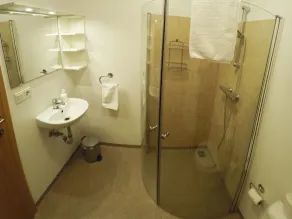 Lambastadir Guesthouse - Badezimmer