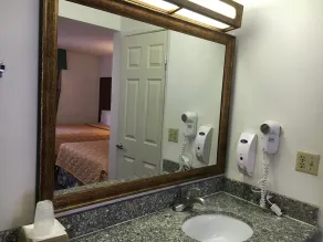 Riverside Inn & Suites - Salle de bain